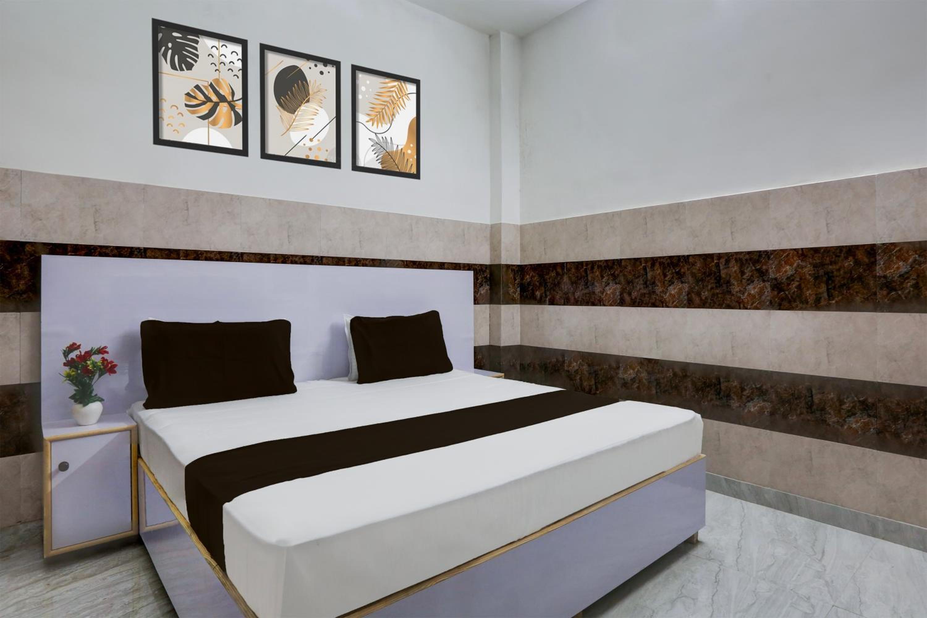 Hotel O Diamond Inn