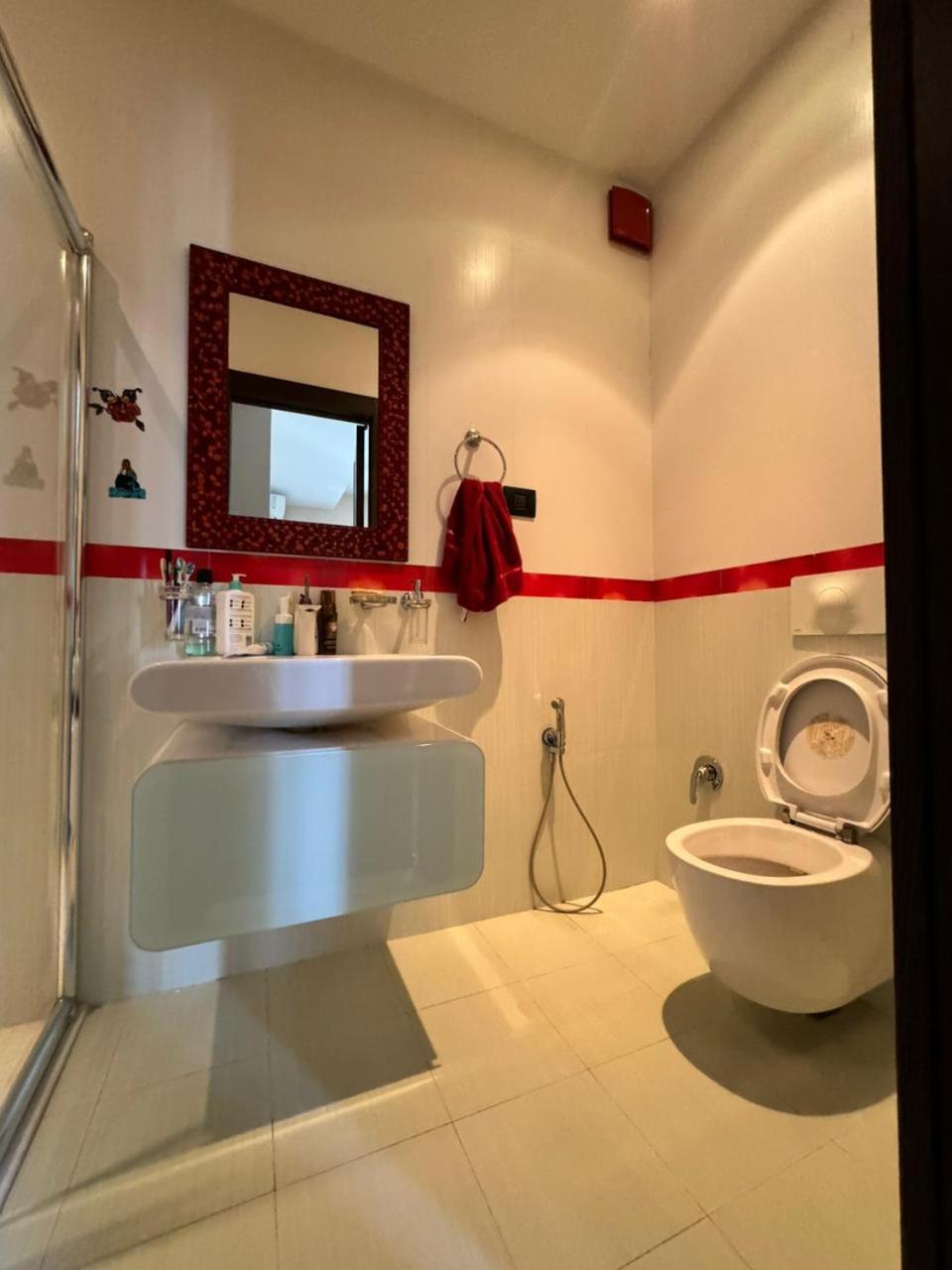 Spacious 5-room apartment near Baku Convention Center