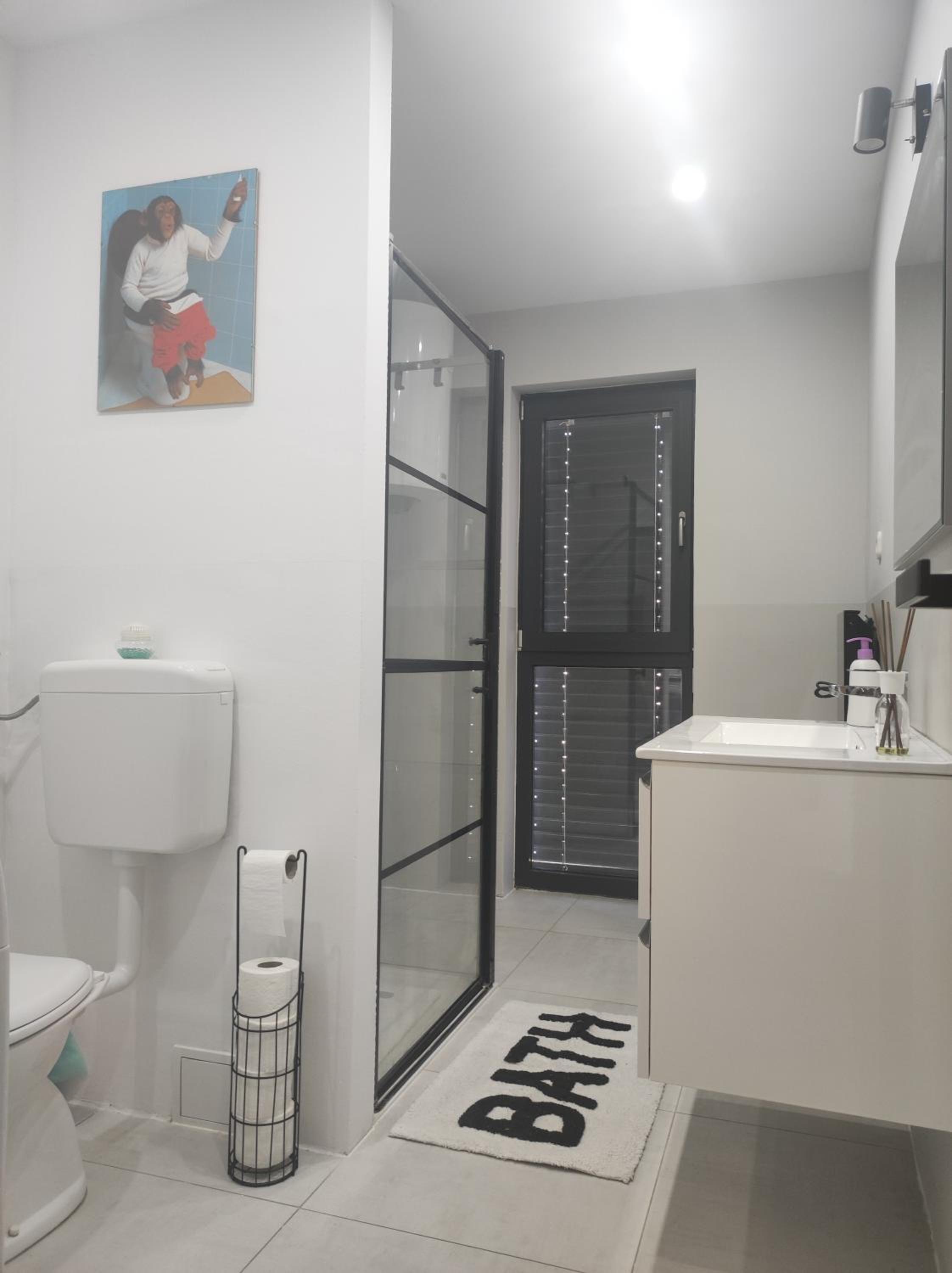 B&D apartment