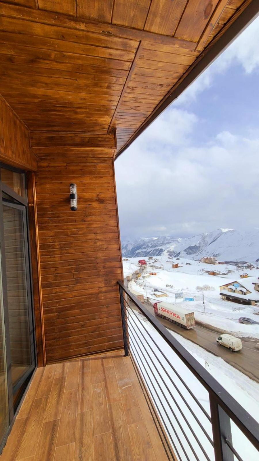 winter house GUDAURI