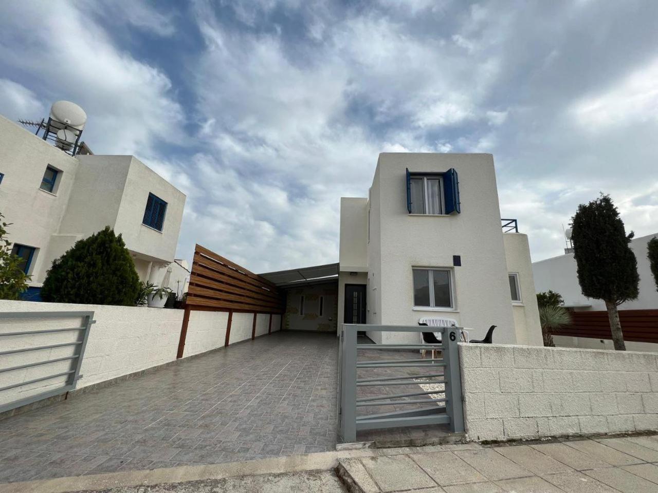 Alex Holiday Home by the sea