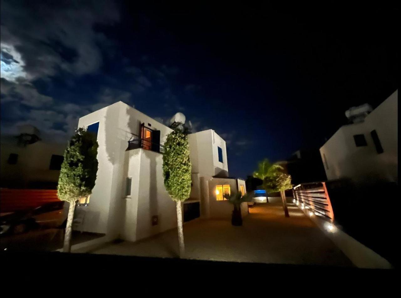 Alex Holiday Home by the sea