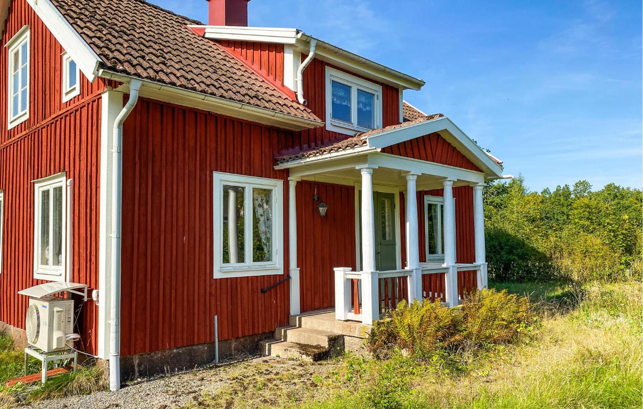 2 Bedroom Cozy Home In Skruv view 5