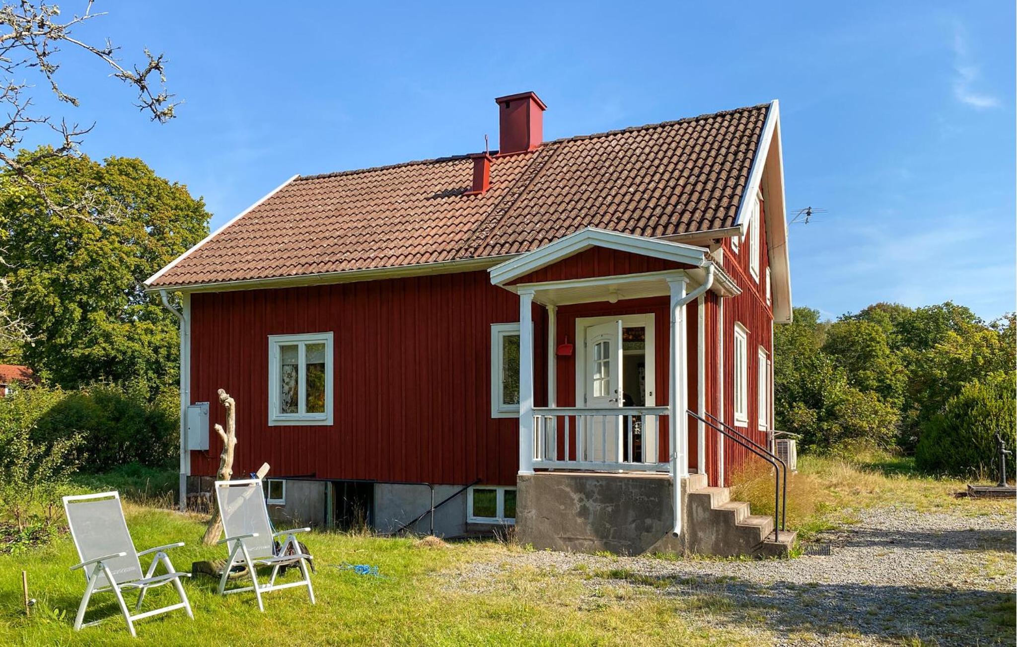 2 Bedroom Cozy Home In Skruv view 4