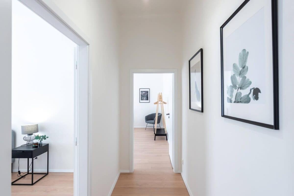 Unique Old Town 2BR Oasis with Sofa Bed