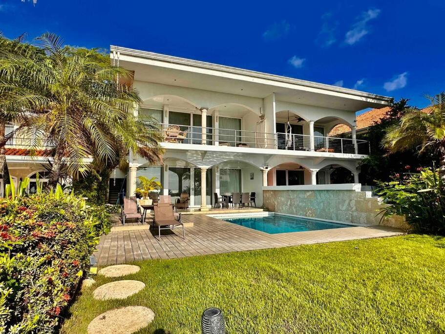 Gorgeous Beachfront Home in Playa Potrero