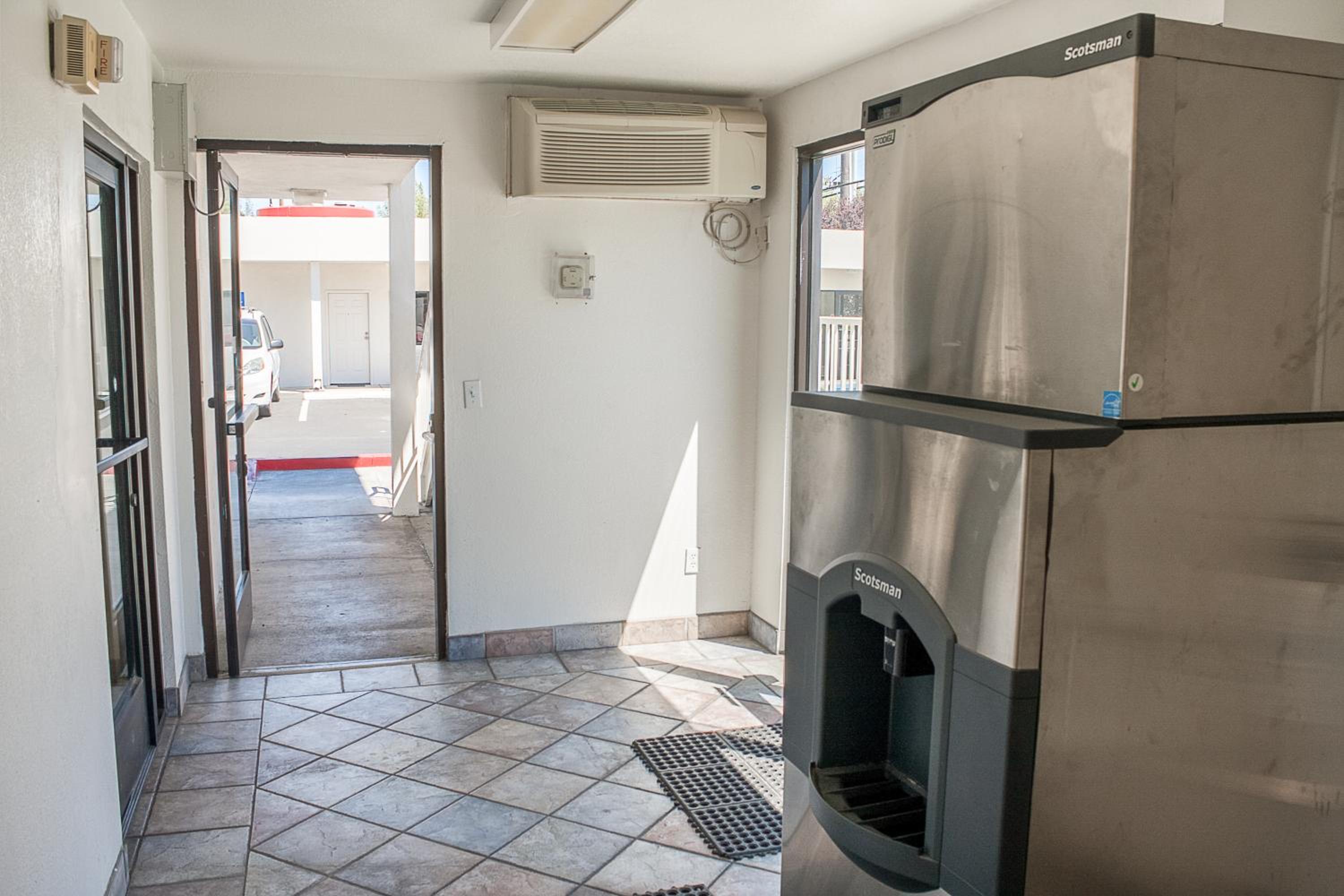 Motel 6-Ukiah, CA