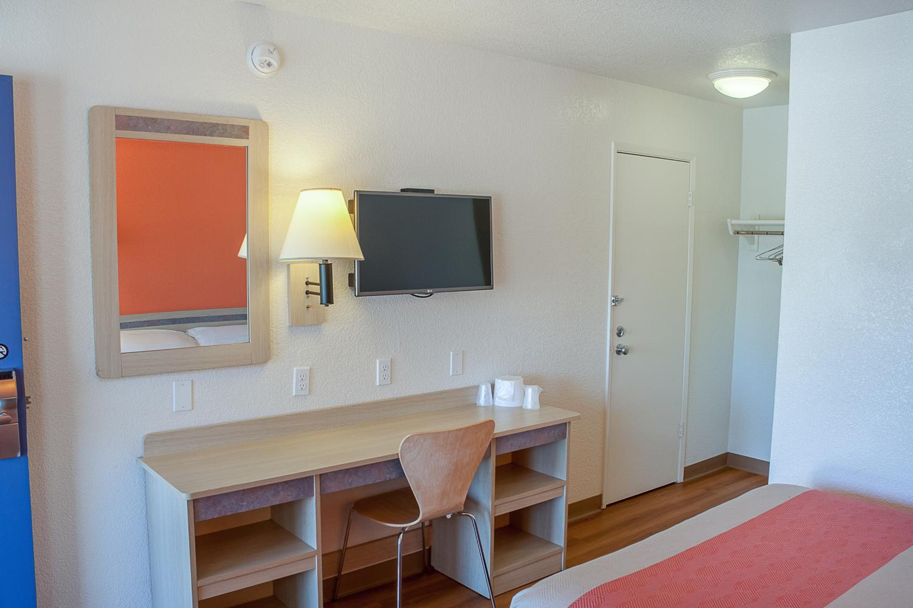 Motel 6-Ukiah, CA