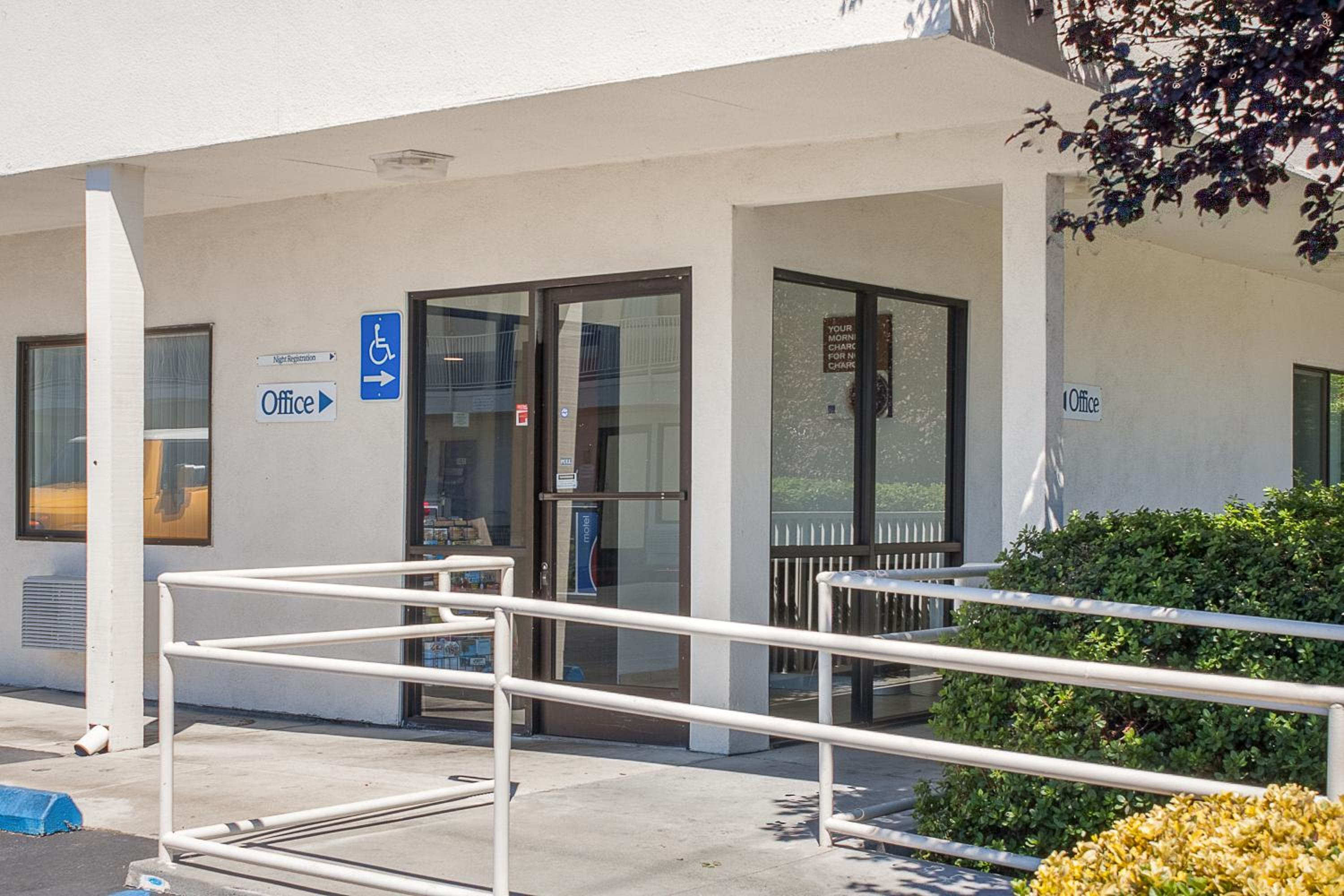 Motel 6-Ukiah, CA