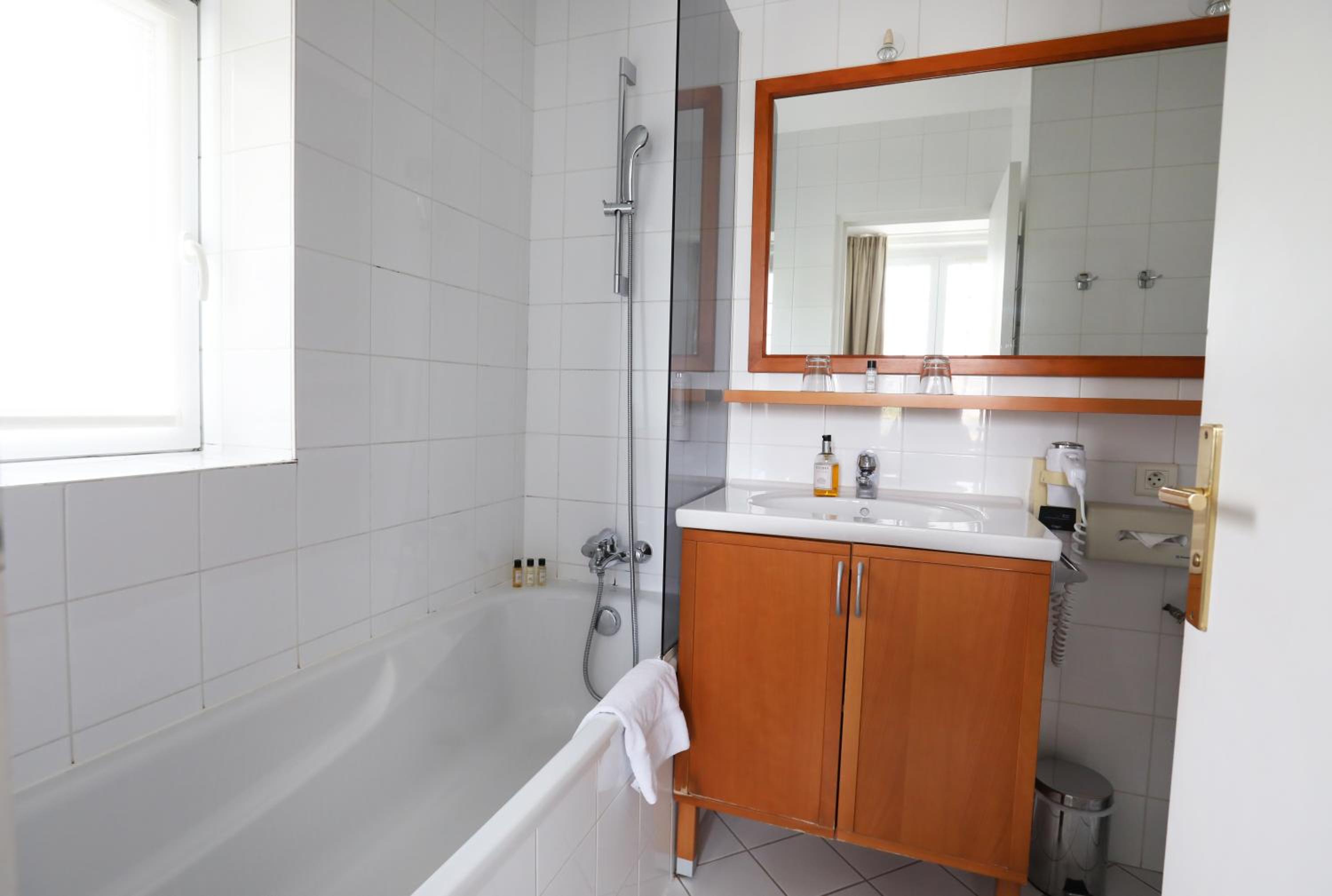 Pornichet Vacations - Hotel Villa Flornoy Pornichet Baie de la Baule - Property Image 2