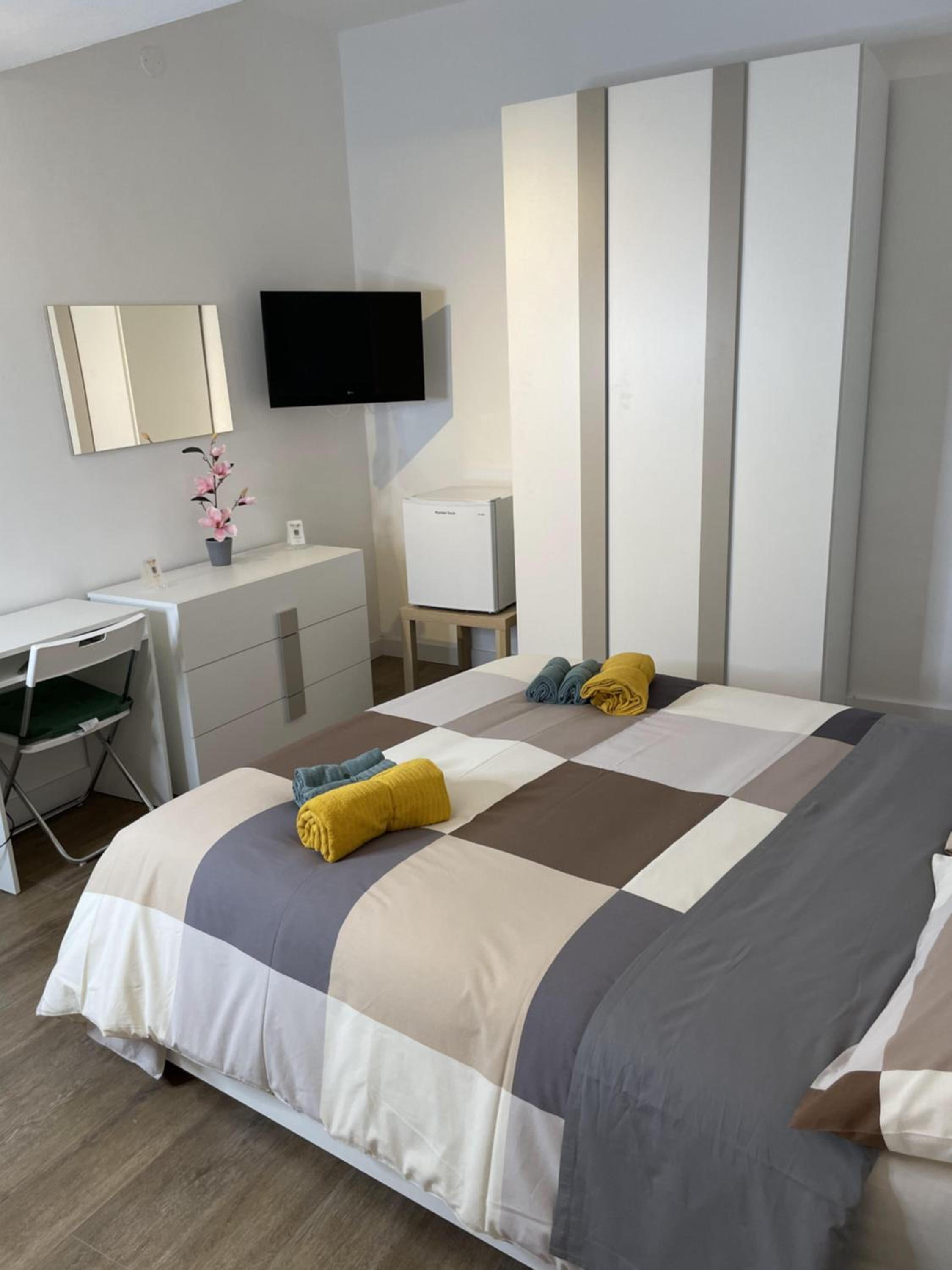 hotel room