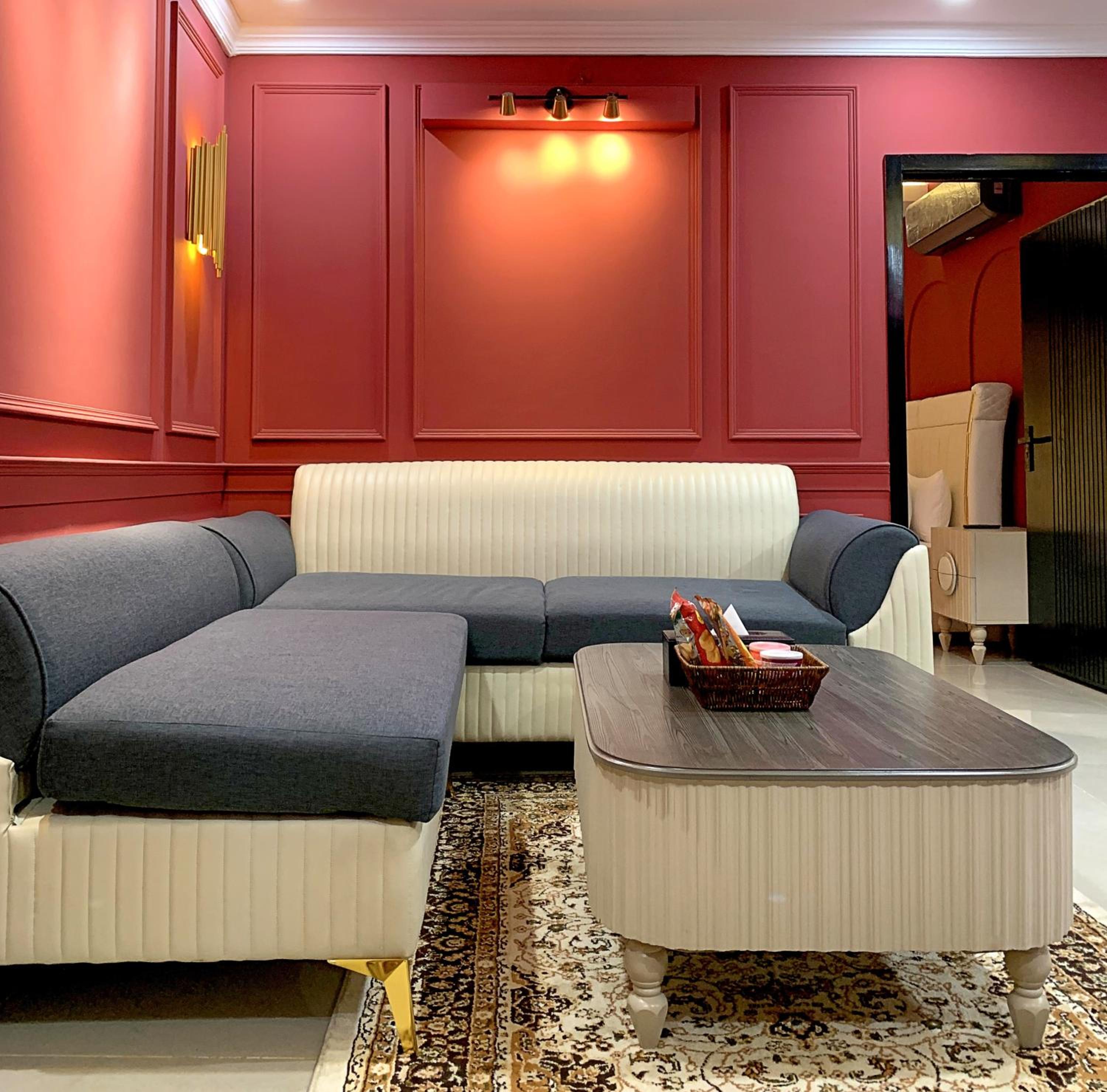 Regal Suite by StayMehman