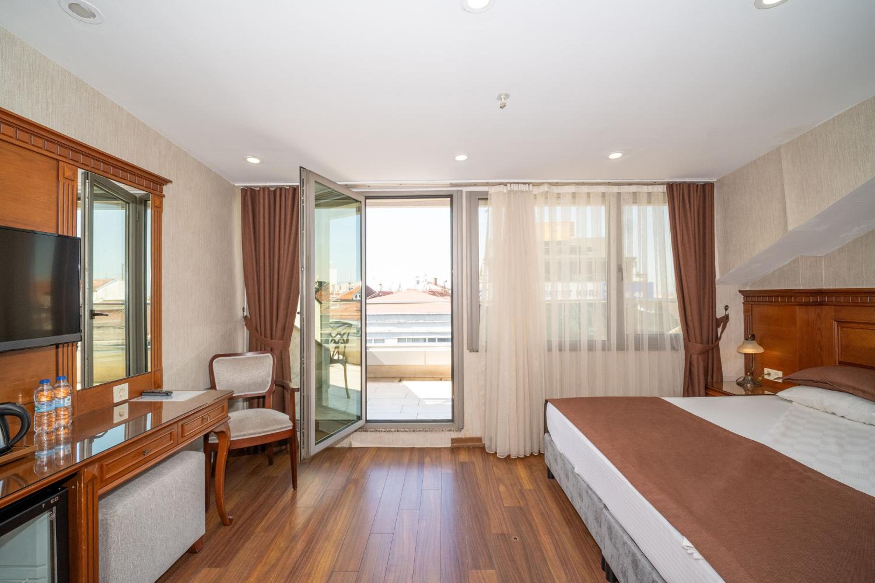 Hotel Blisstanbul becomes Blisstanbul Otel. - Image 12