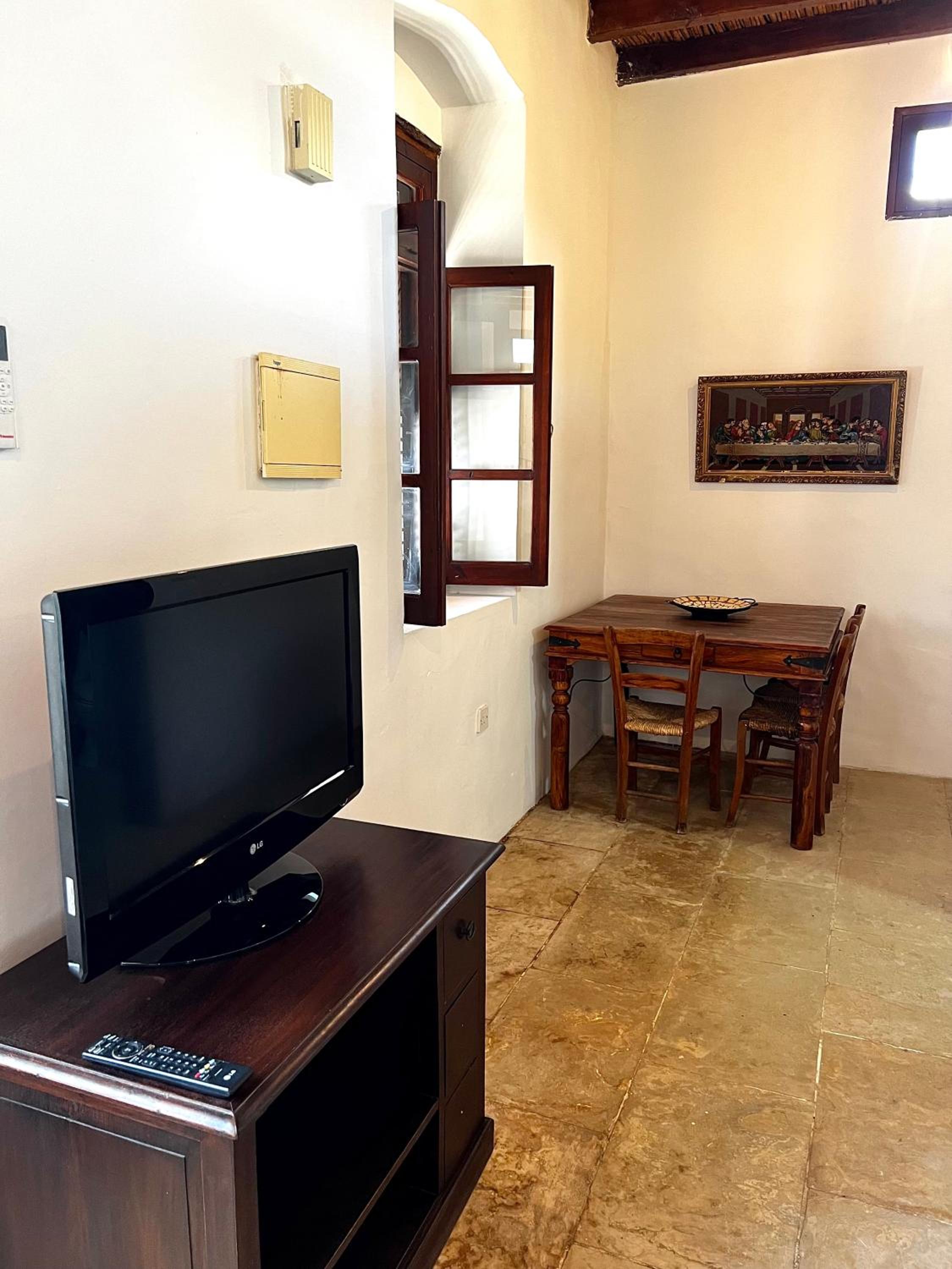 Kaizer Suites