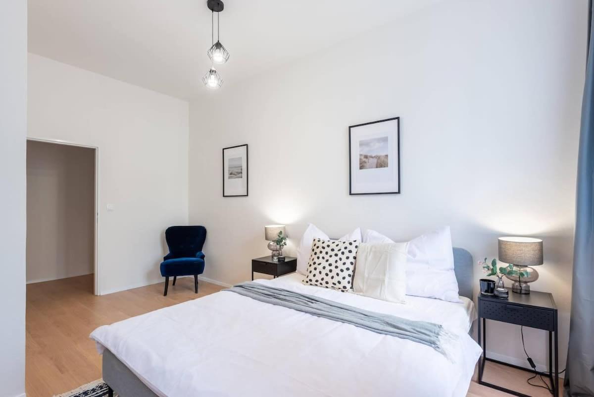 Urban 2BR Haven with Sofa Bed in Central Prague