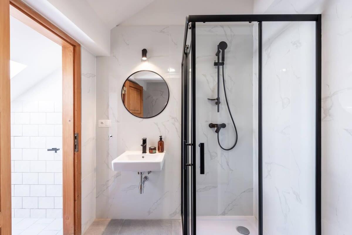 Zesty Family Friendly Elevator Access Old Town