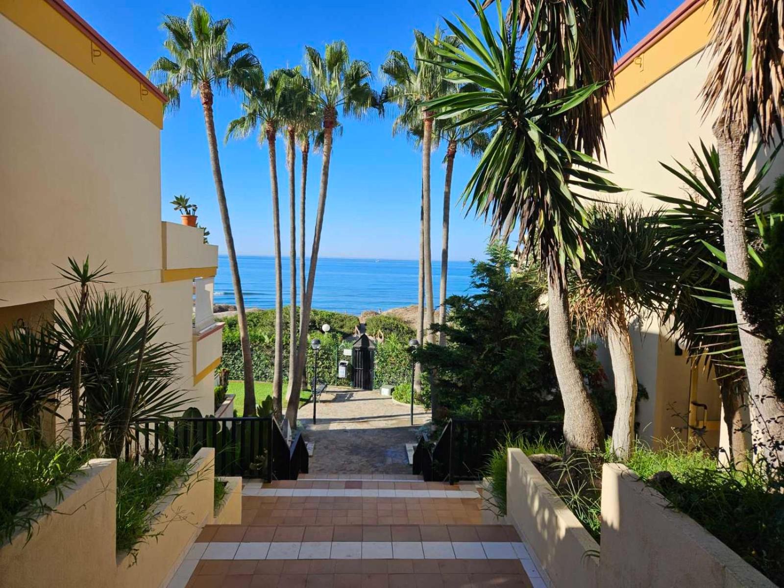 SEA VIEW PENTHOUSE studio ROMANA PLAYA Elviria Marbella