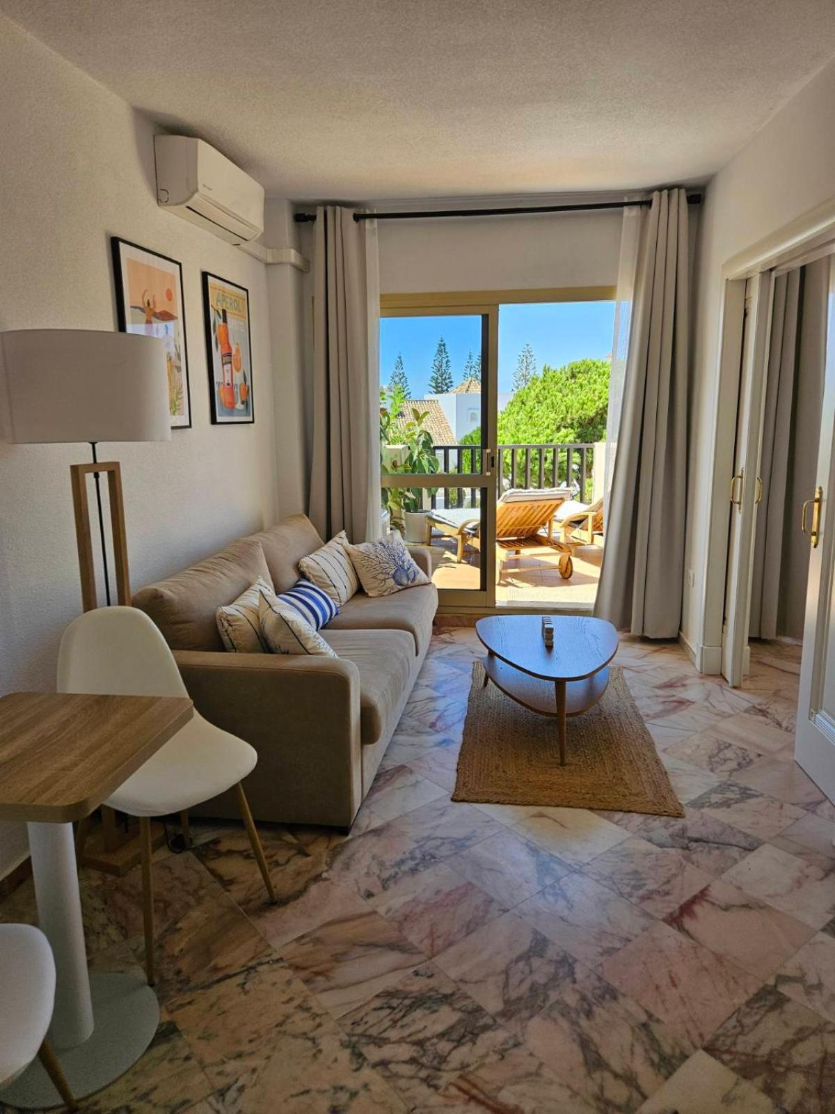 SEA VIEW PENTHOUSE studio ROMANA PLAYA Elviria Marbella