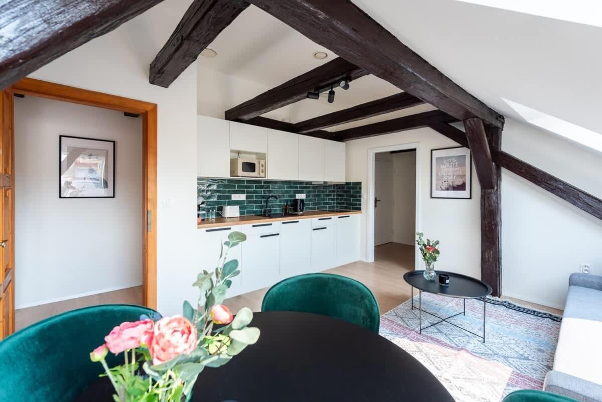 Under the Beams - Designer Prague Old Town Loft