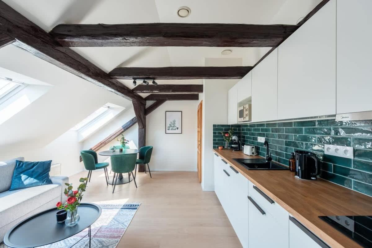 Under the Beams - Designer Prague Old Town Loft