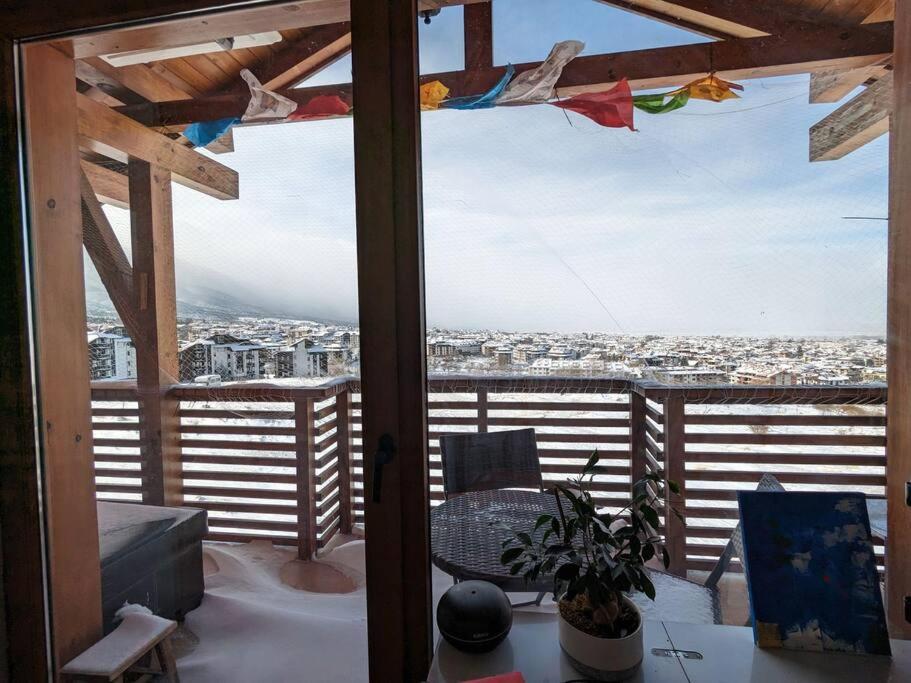 Panoramic 2 Bedroom Cabin Retreat Japanese Style