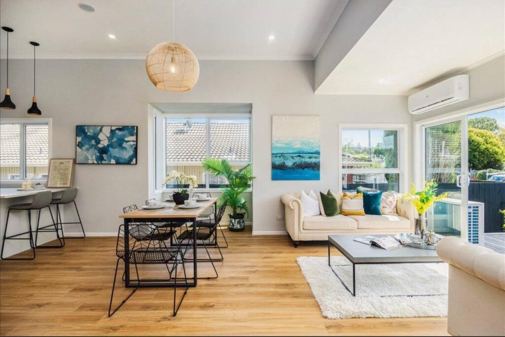 Eden St Lukes Cozy Home view 4