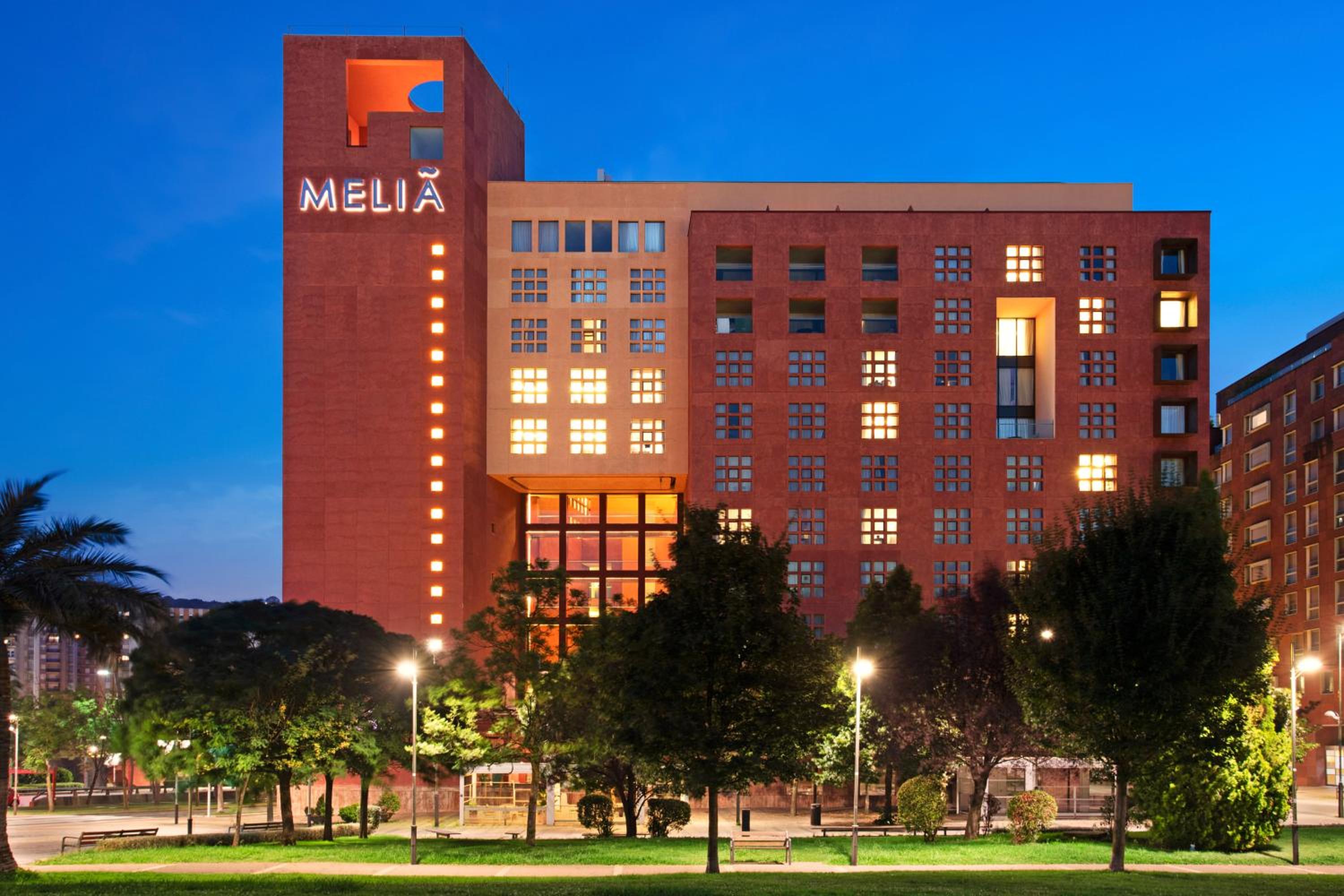 Hotel Meliá Bilbao - Image 1