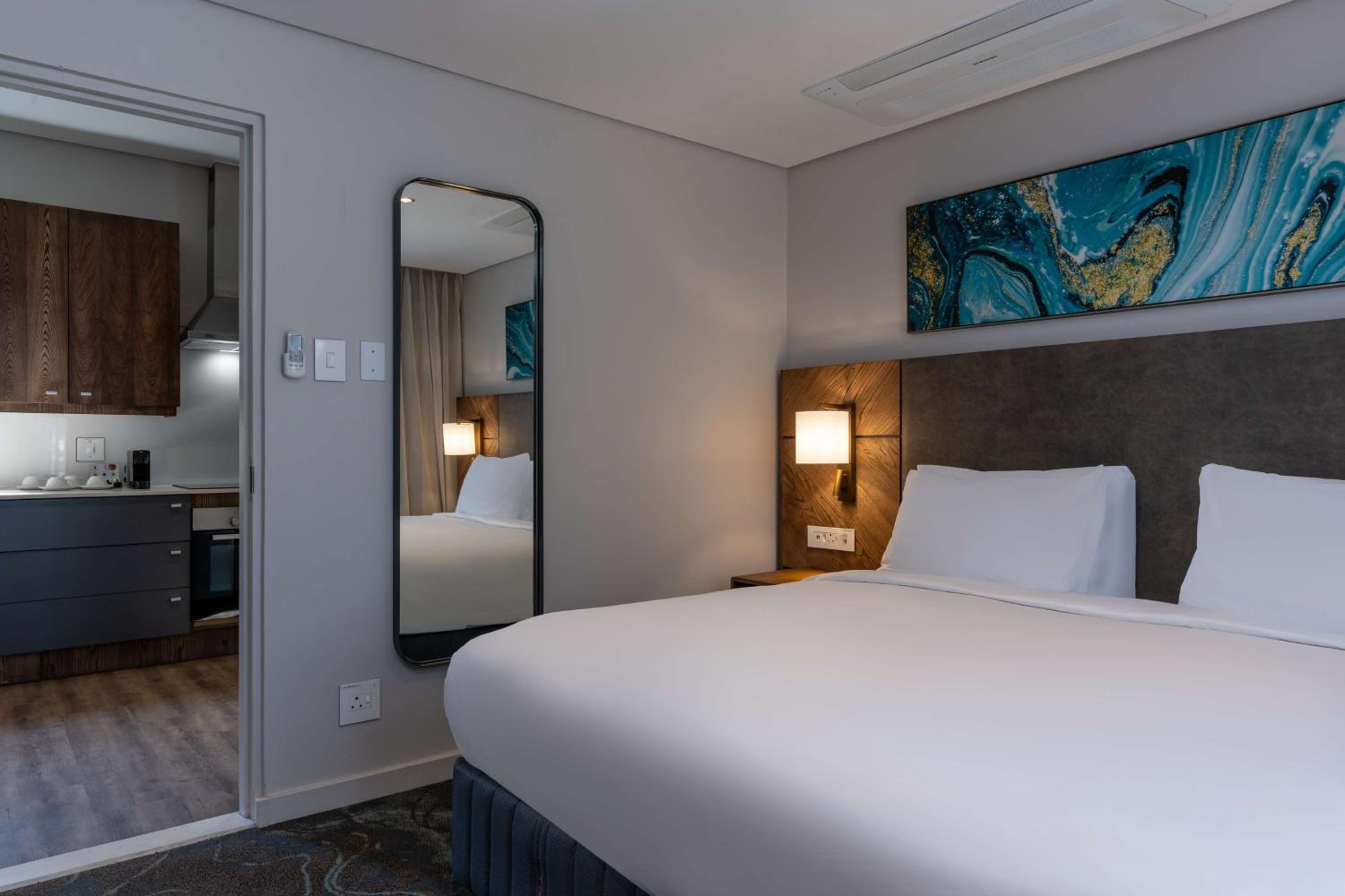 Johannesburg Vacations - Radisson Hotel and Convention Centre OR Tambo Airport - Property Image 7