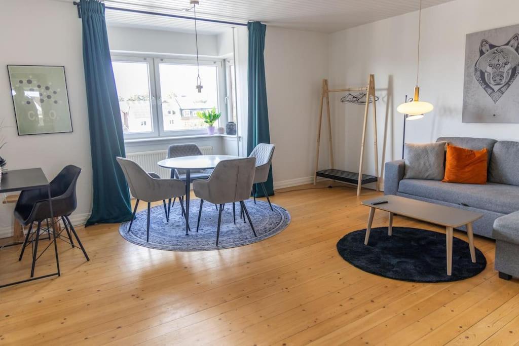 Aalborg lejlighed med fri parkering i dejligt område