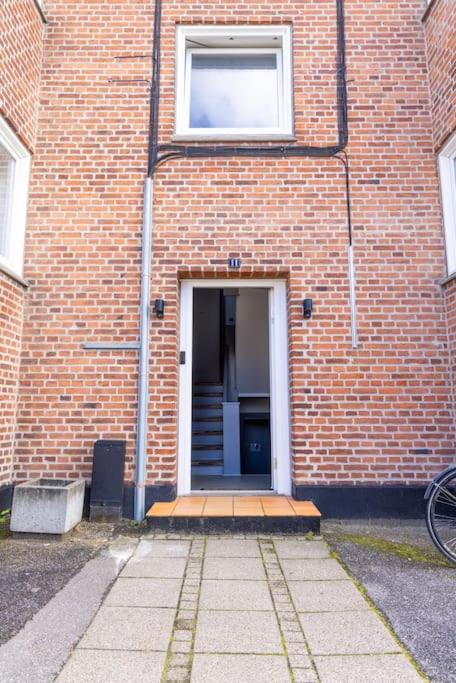 Aalborg lejlighed med fri parkering i dejligt område