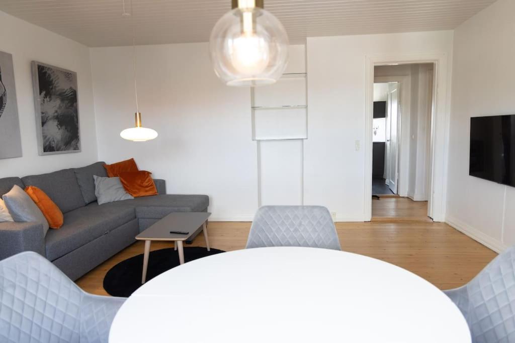 Aalborg lejlighed med fri parkering i dejligt område