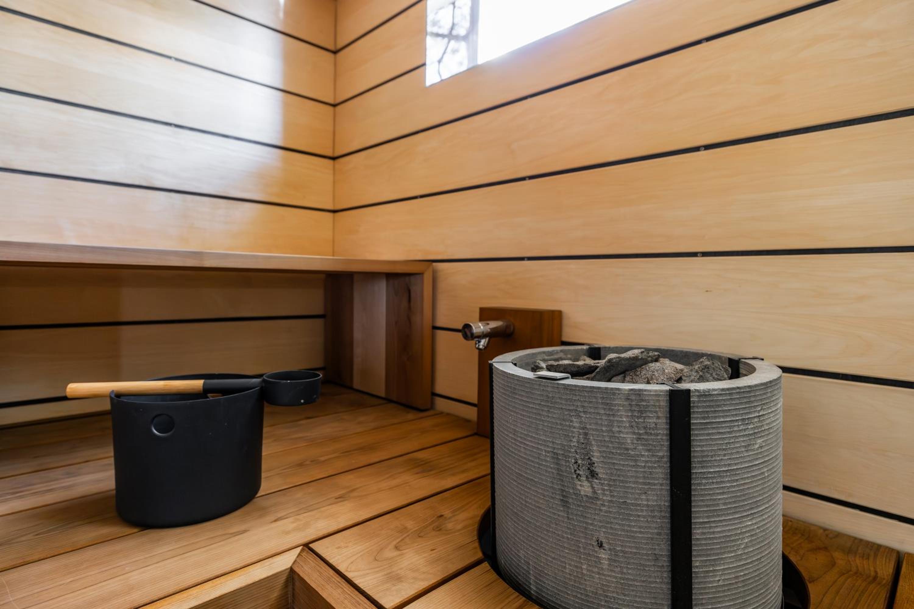 Arctic Wood Art City Villa
