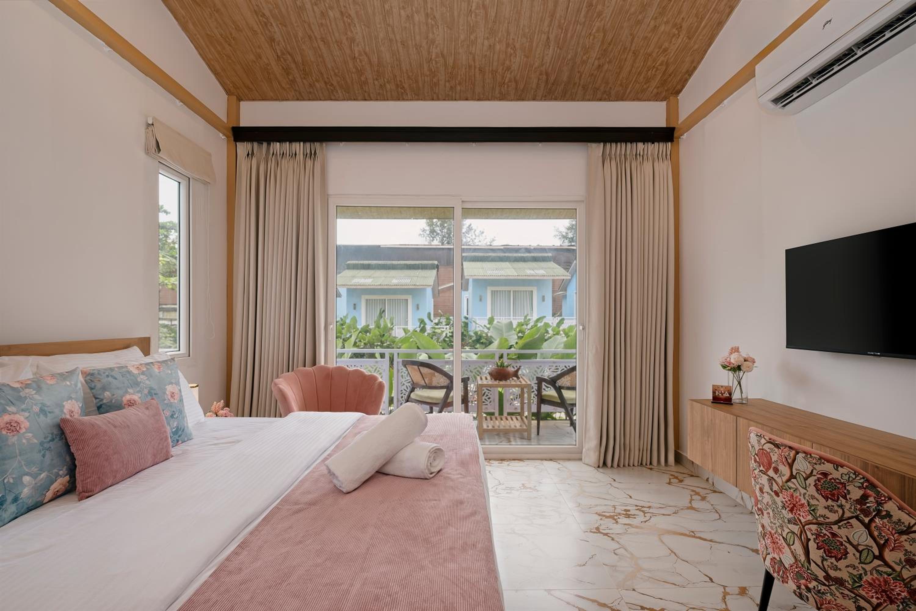Miia Bella Beach Cottage Resort