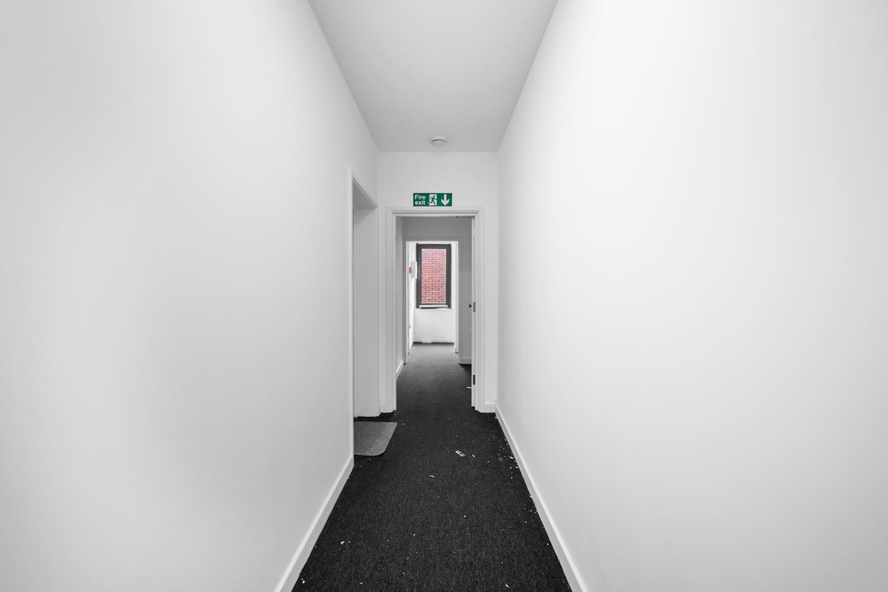 Livestay-Modern Apartments Building in Aylesbury