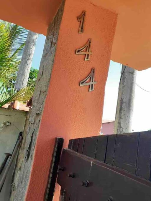 Linda Casa de Praia em Jaconé com Piscina & Quadra