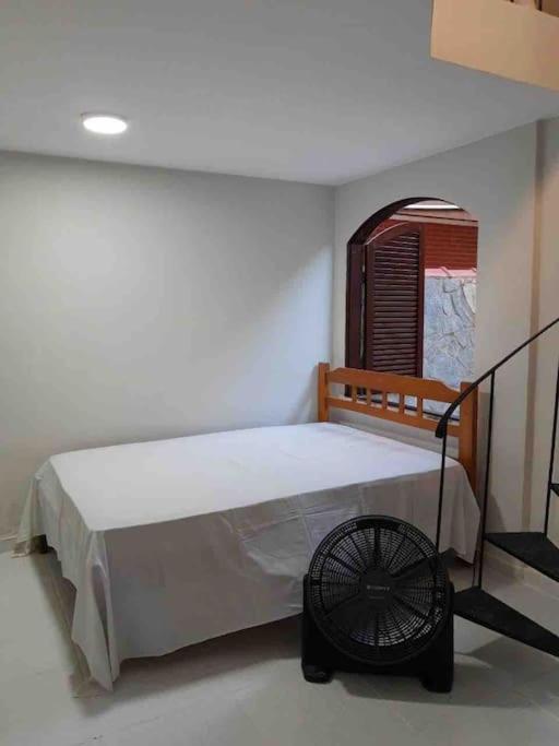 Linda Casa de Praia em Jaconé com Piscina & Quadra
