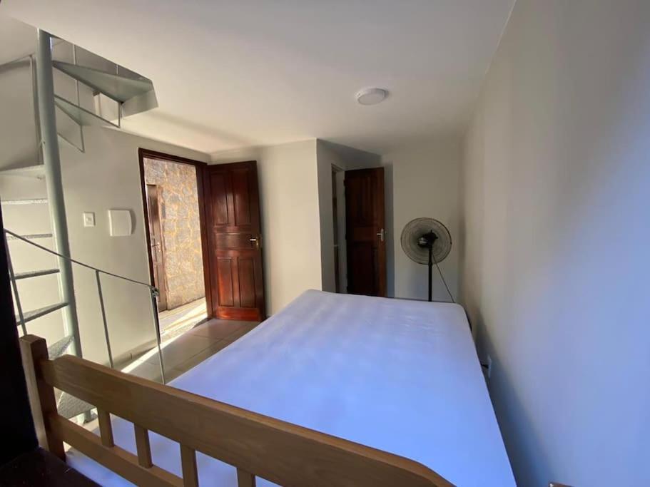 Linda Casa de Praia em Jaconé com Piscina & Quadra