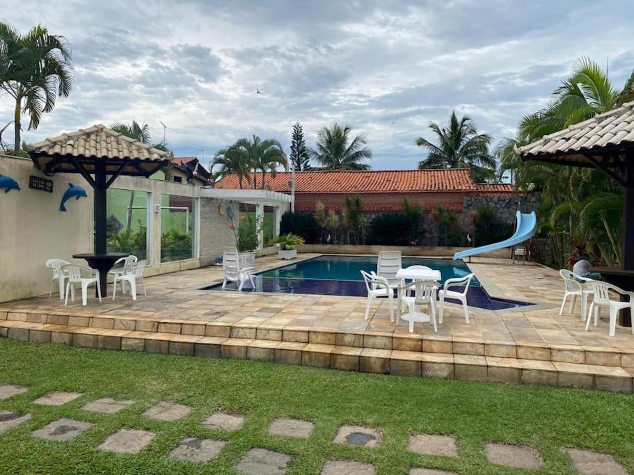 Linda Casa de Praia em Jaconé com Piscina & Quadra