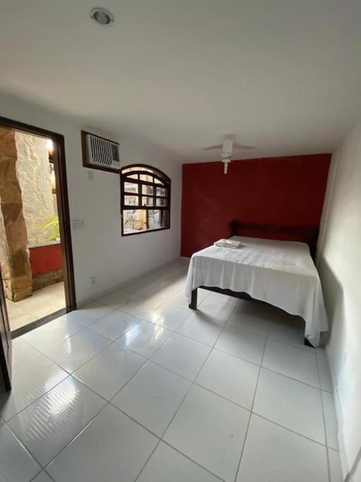 Linda Casa de Praia em Jaconé com Piscina & Quadra