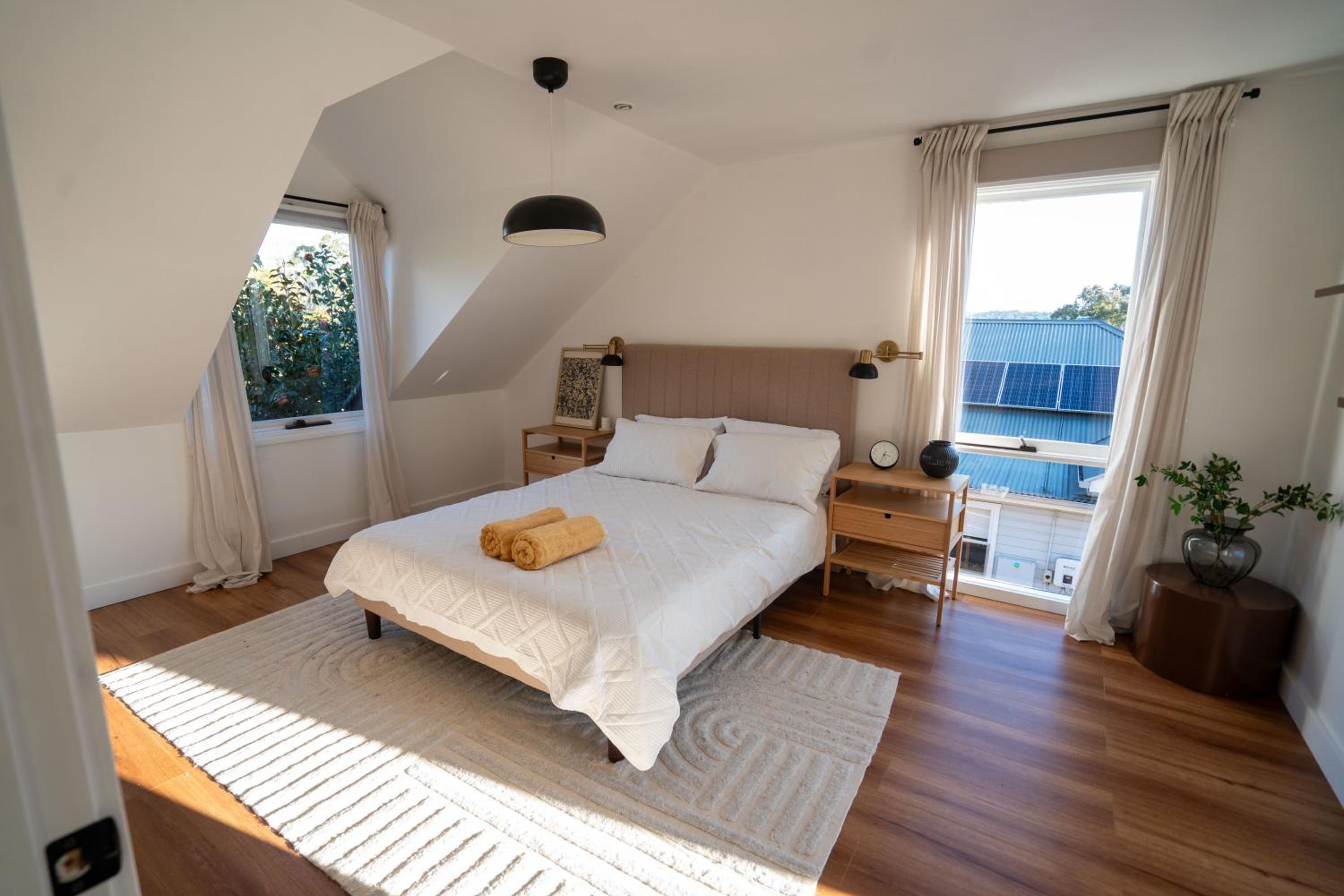 Spacious 5 bedroom Country Home
