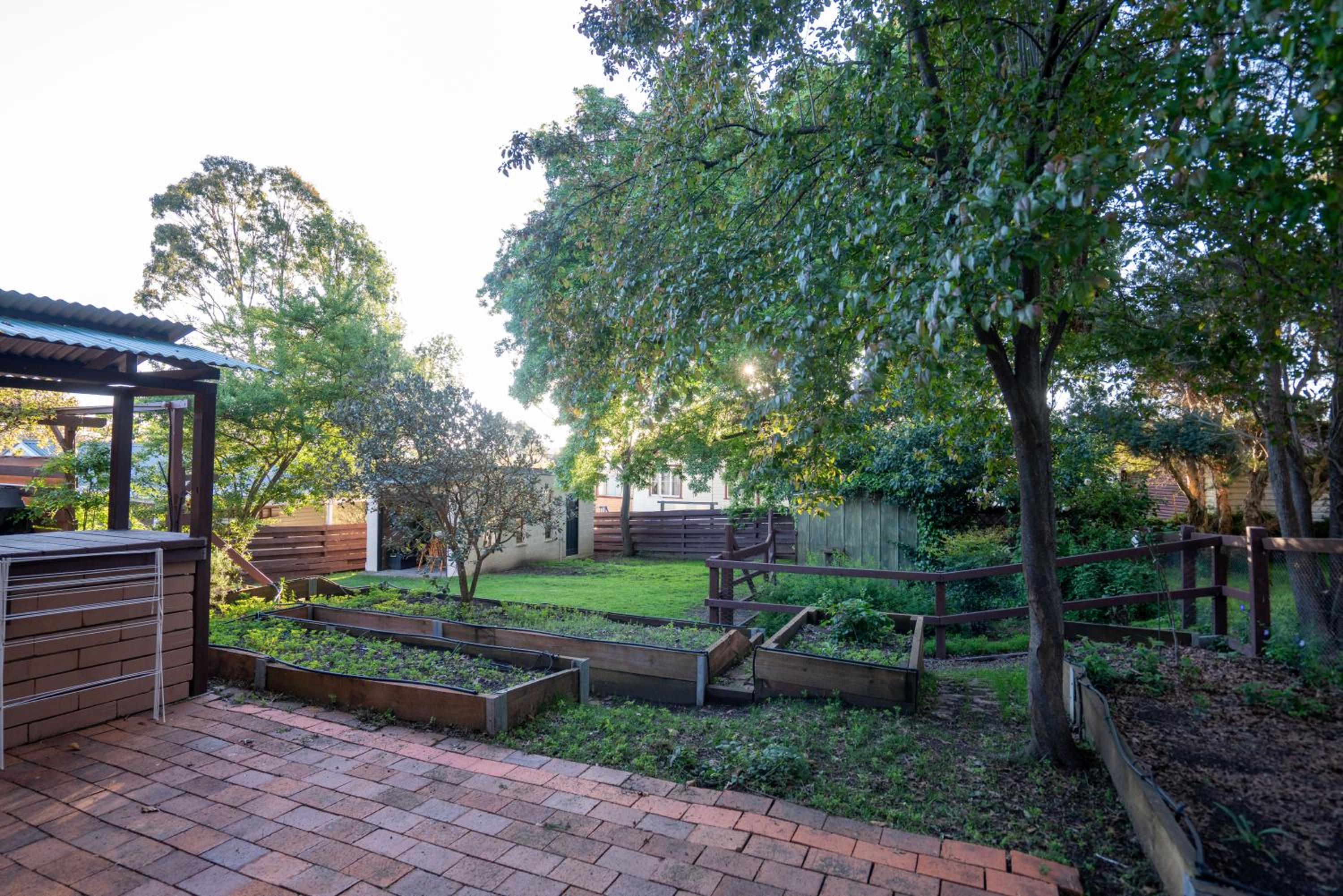 Spacious 5 bedroom Country Home