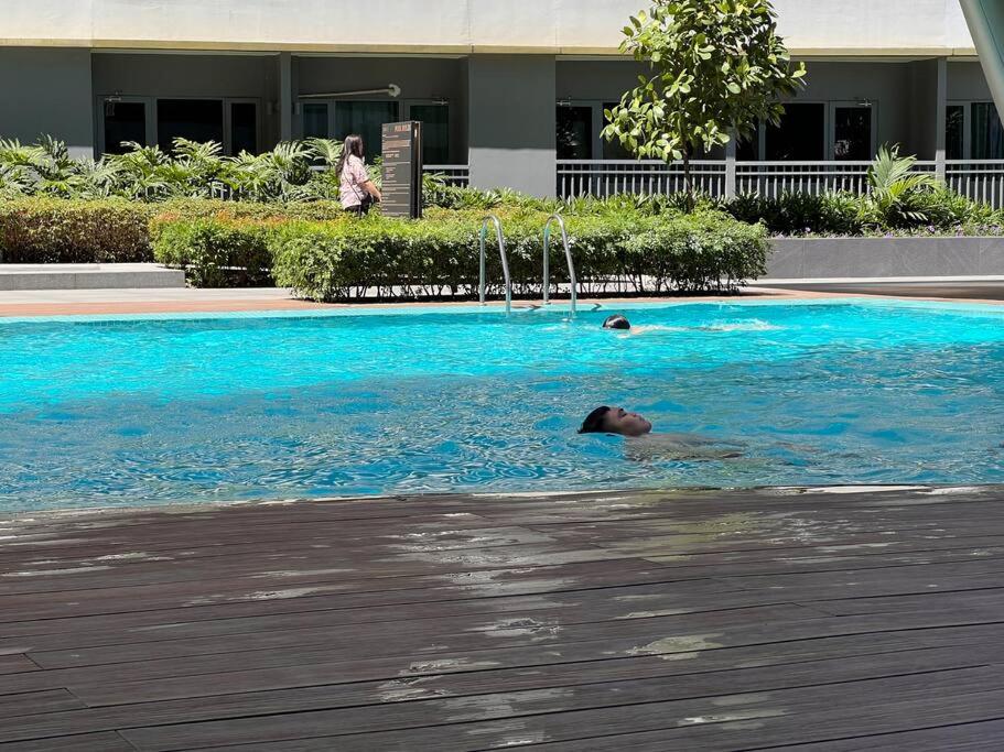 Cozy Vibrant Staycation Netflix Wifi Mandaluyong