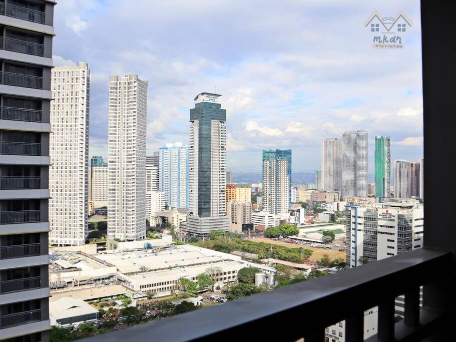 Cozy Vibrant Staycation Netflix Wifi Mandaluyong