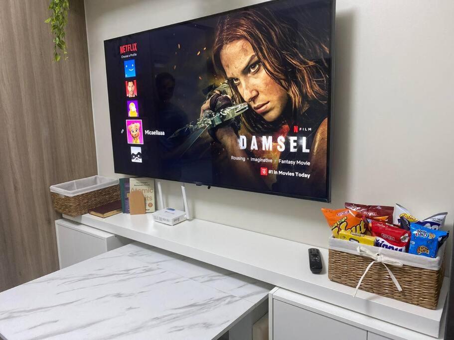 Cozy Vibrant Staycation Netflix Wifi Mandaluyong