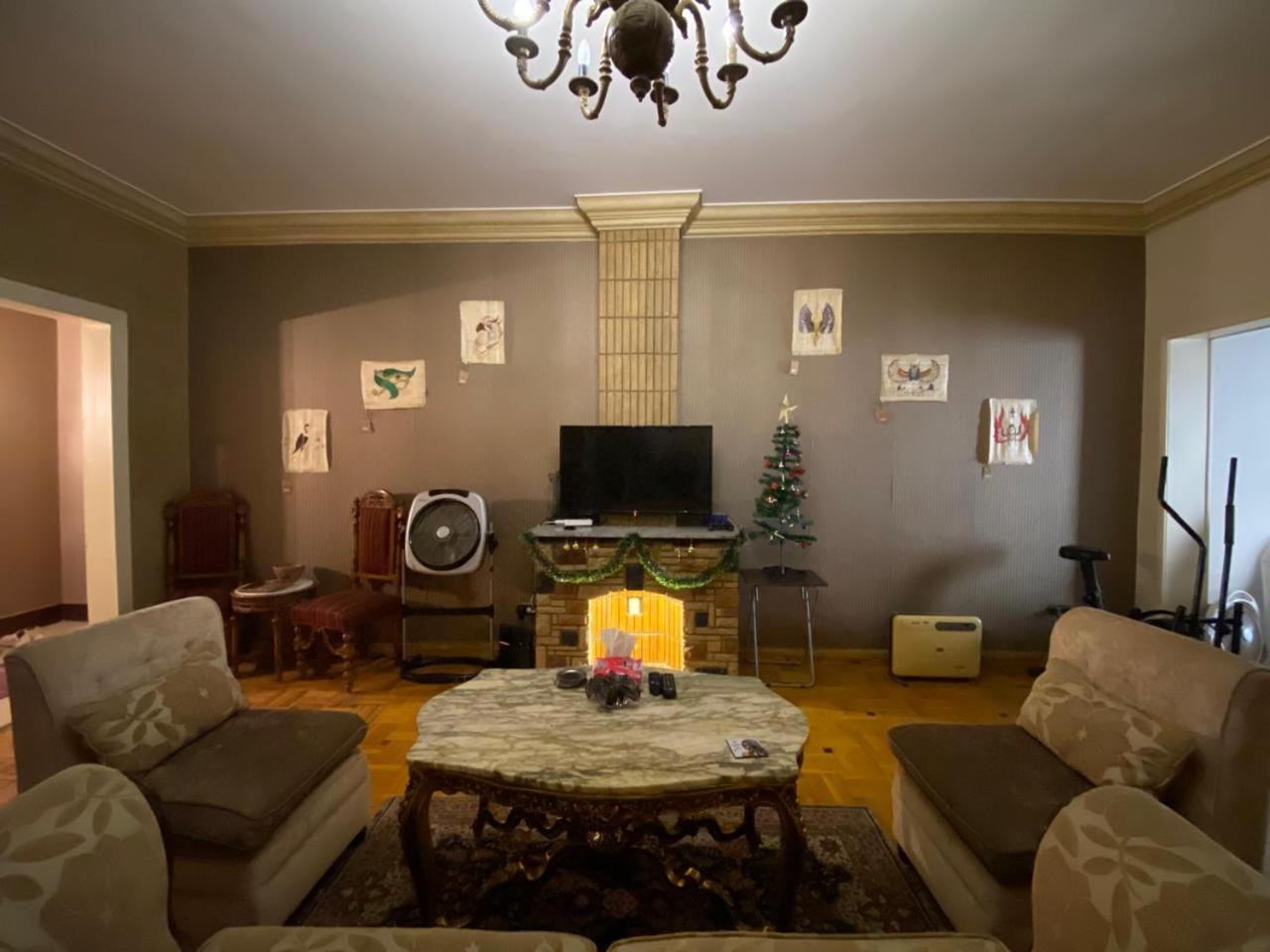 Queen room in Elite home
