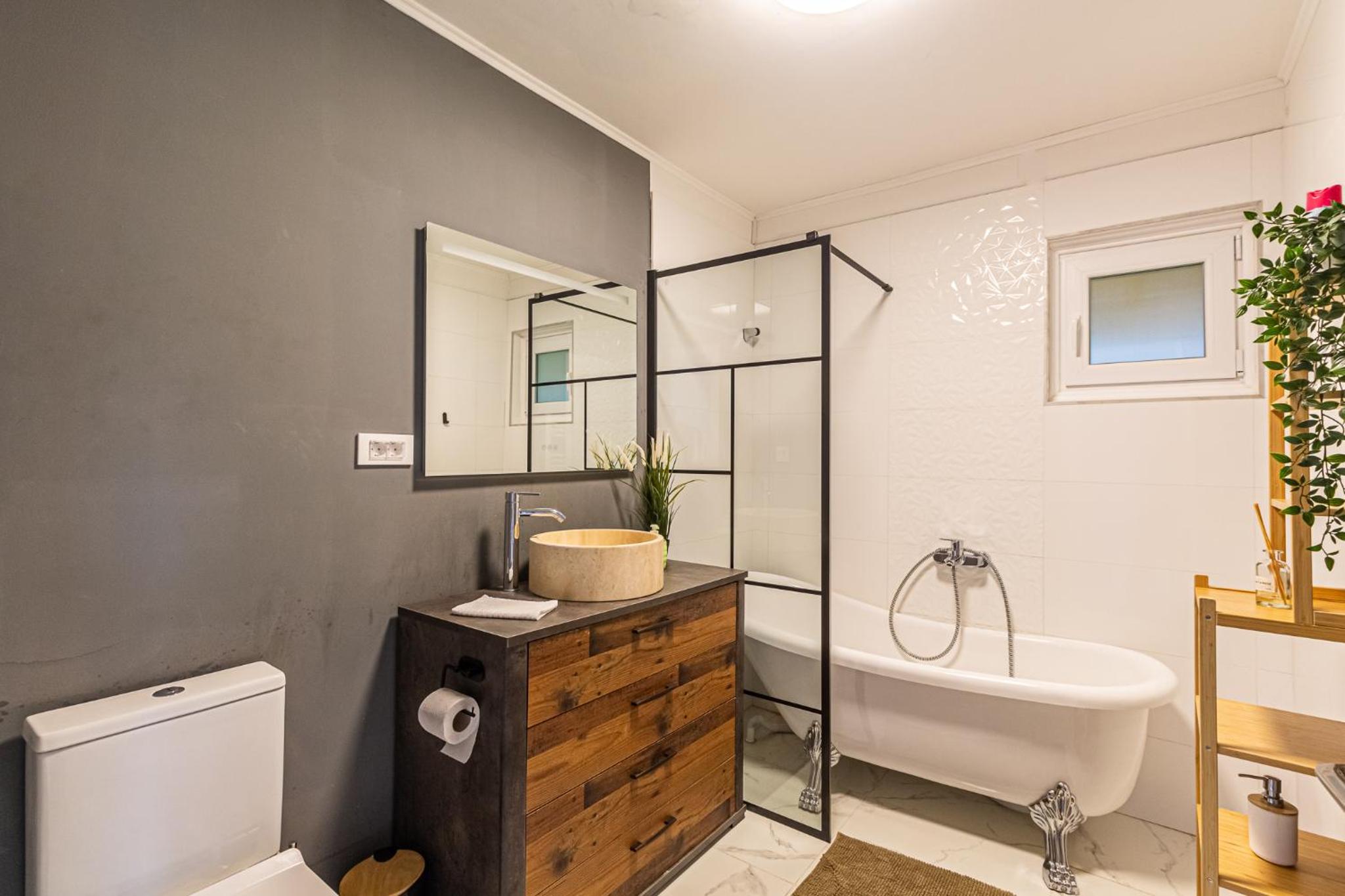 Cabana Timbernest & Hot Tubs