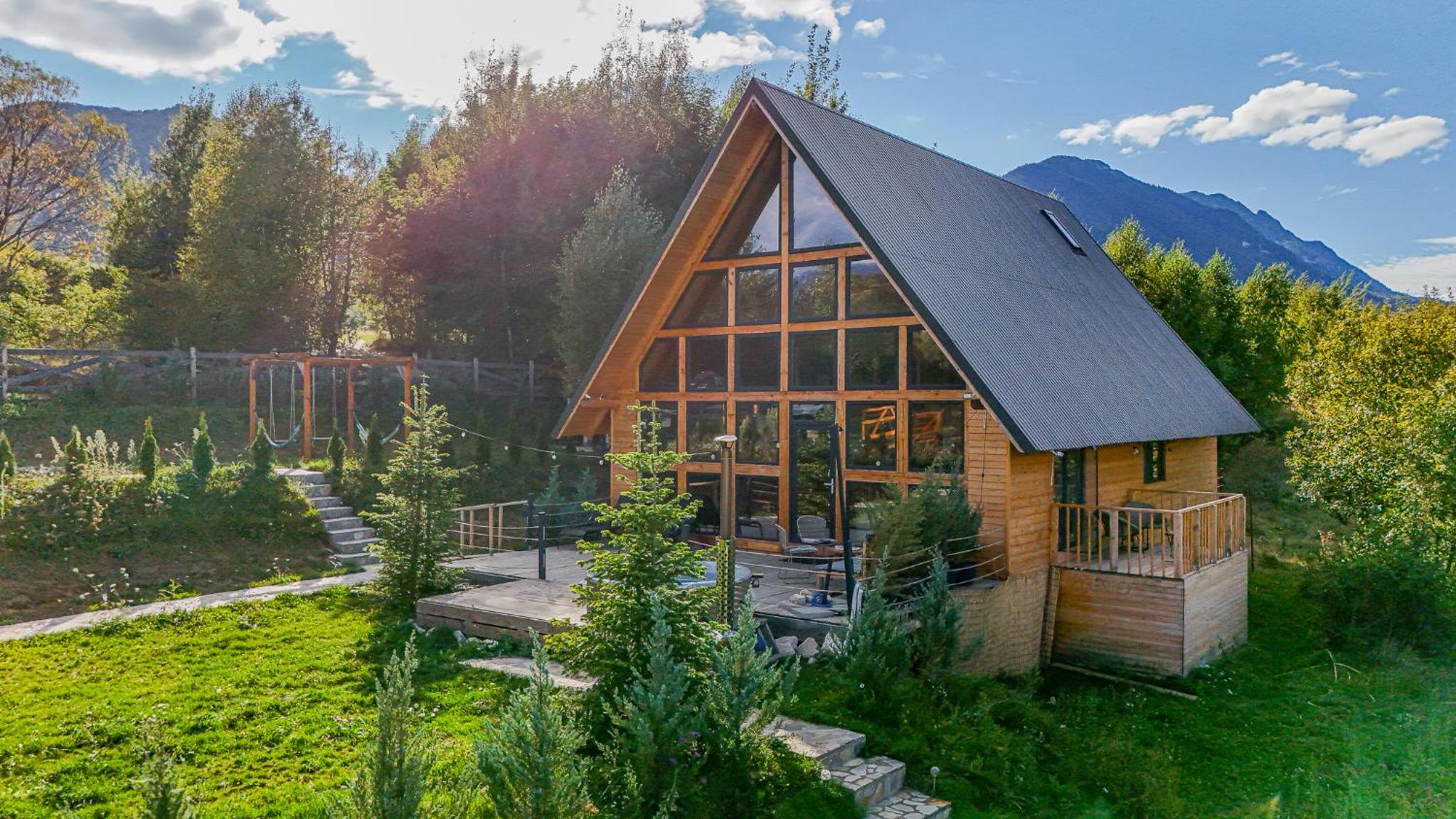 Cabana Timbernest & Hot Tubs