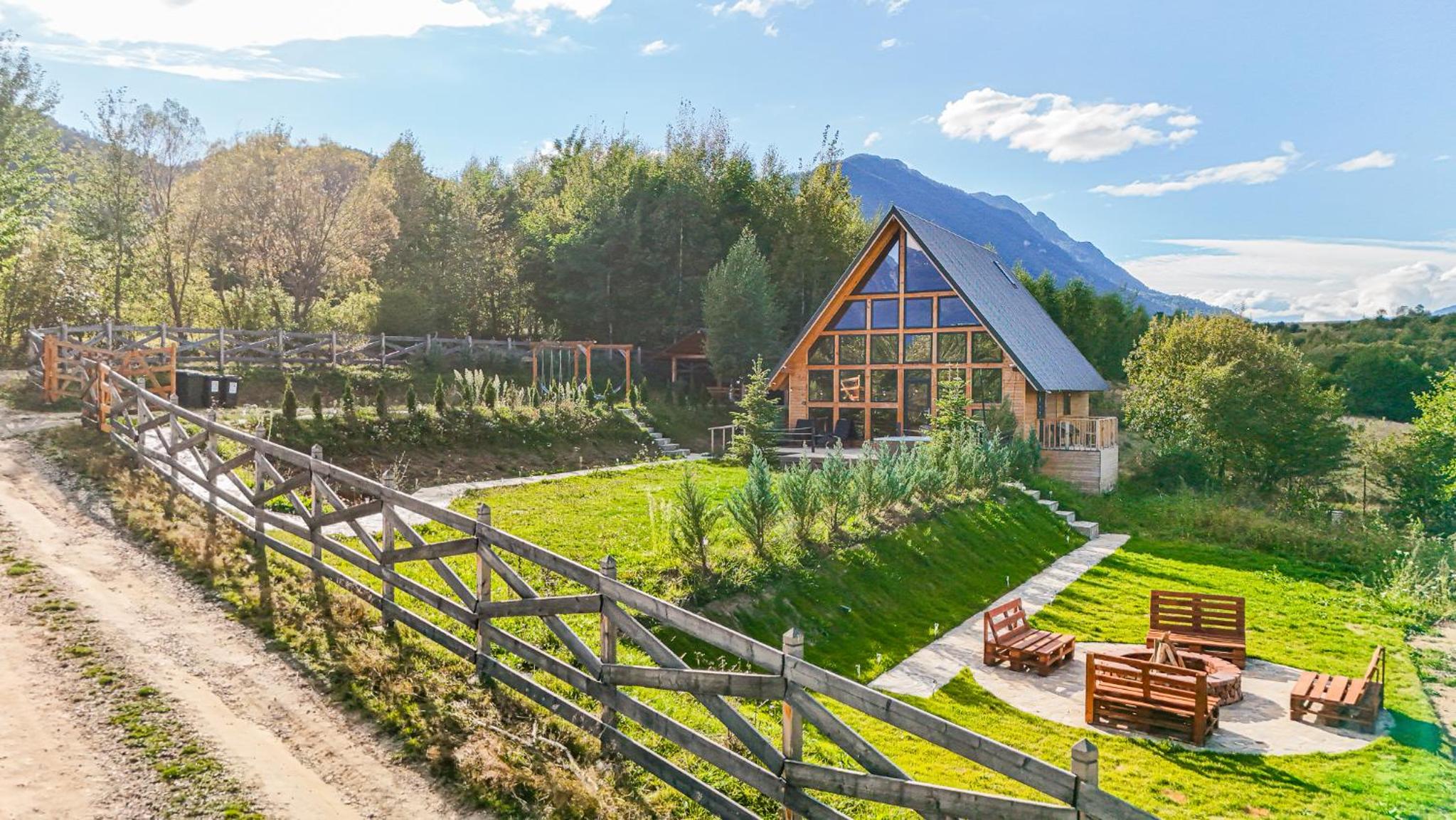 Cabana Timbernest & Hot Tubs