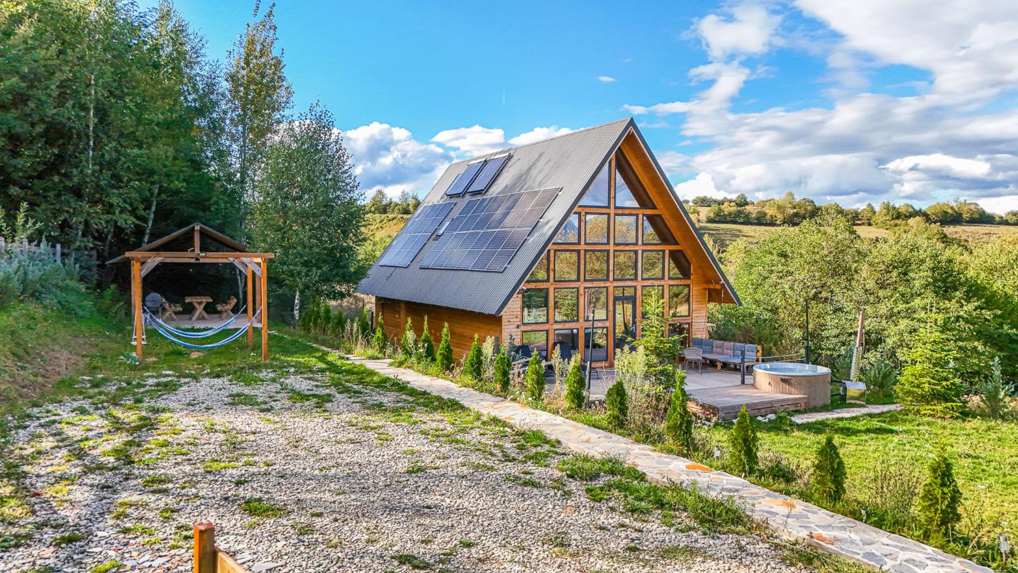 Cabana Timbernest & Hot Tubs