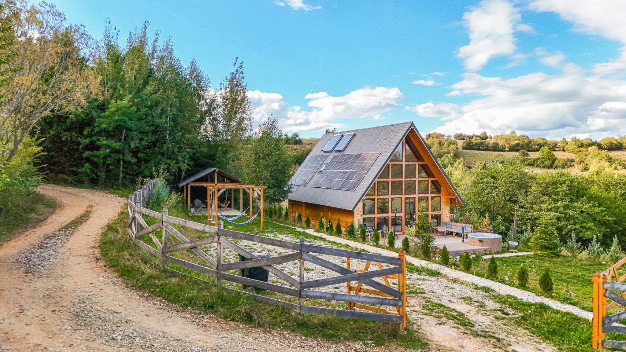 Cabana Timbernest & Hot Tubs